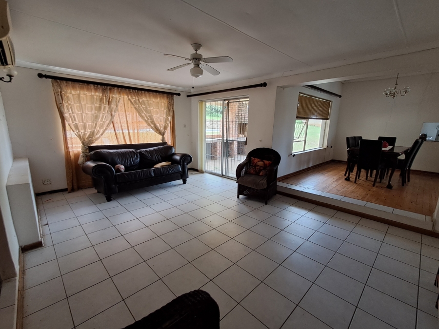 4 Bedroom Property for Sale in Vanes Estate Eastern Cape